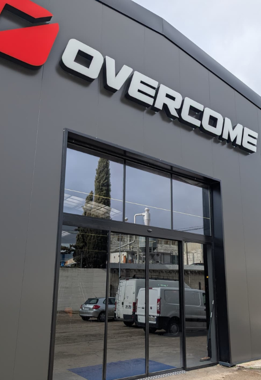 Cristalería en Madrid especializada en instalación de cristales a medida